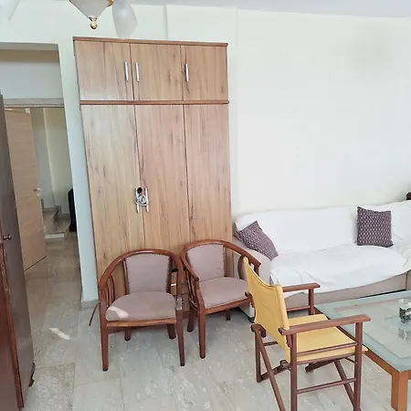Big With Private Toilet In In Quite Area Of Larna A Проживание в семье